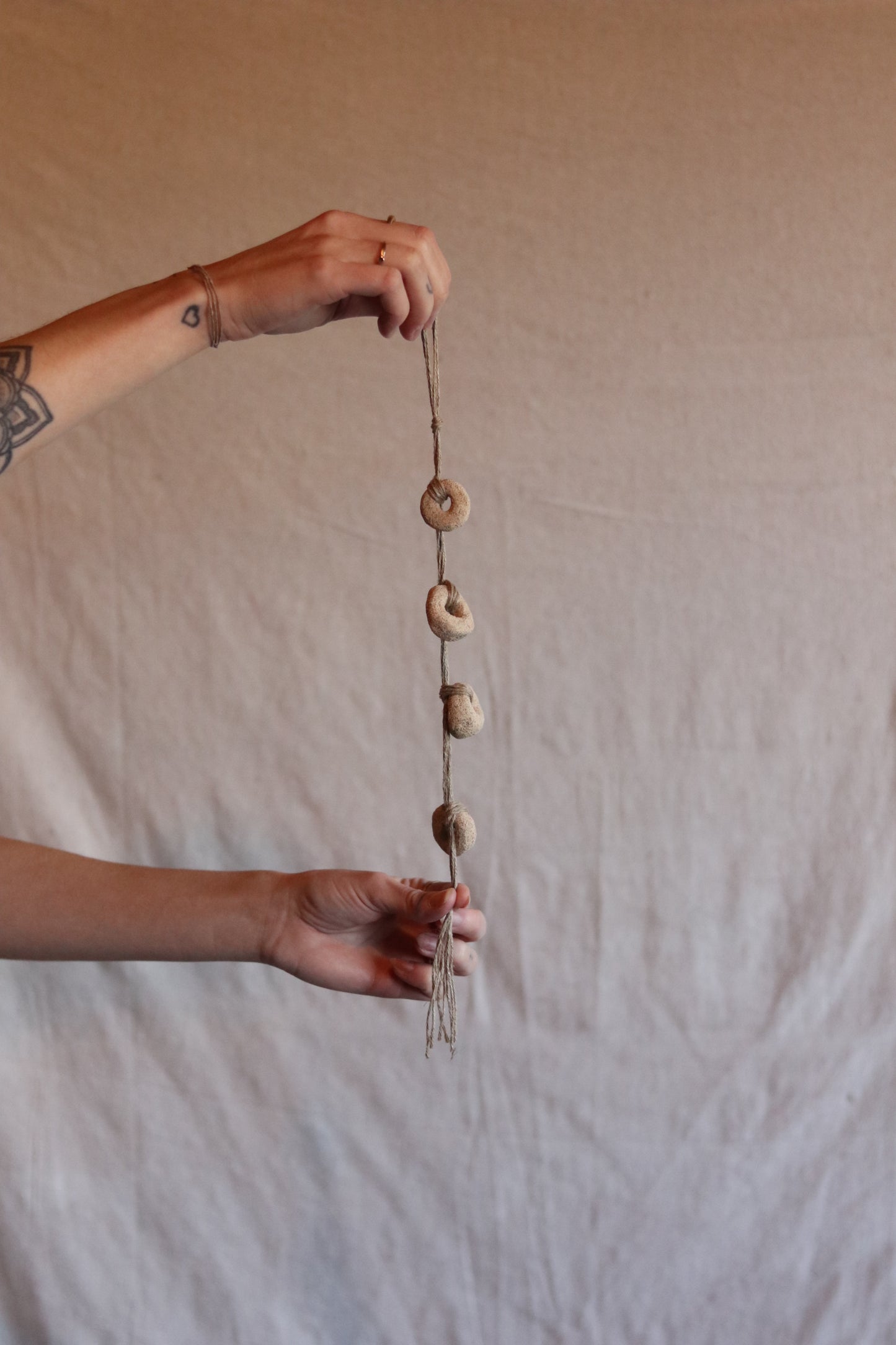 16" Gathered Earth Ogránica Wall Hanging