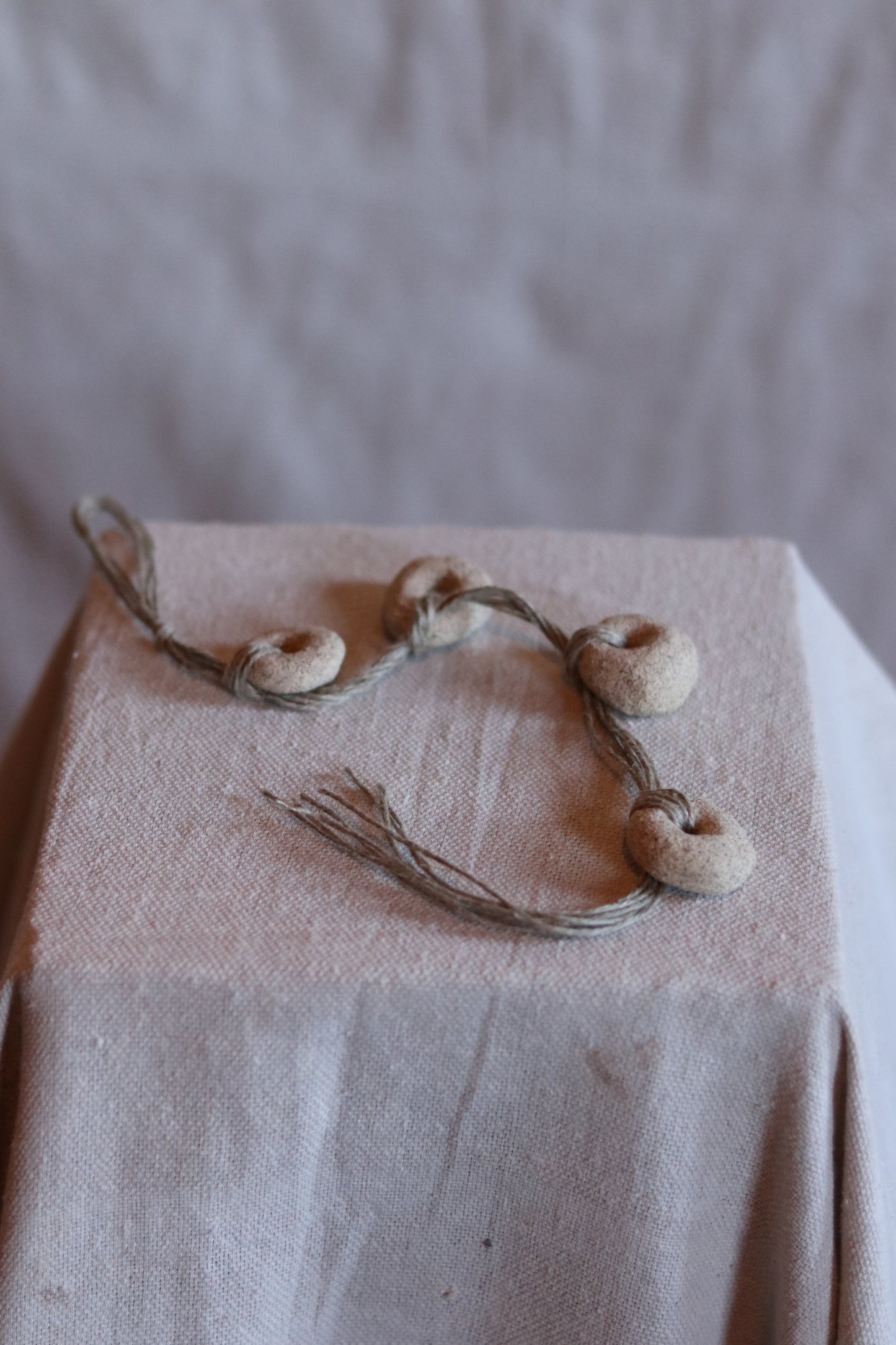 16" Gathered Earth Ogránica Wall Hanging