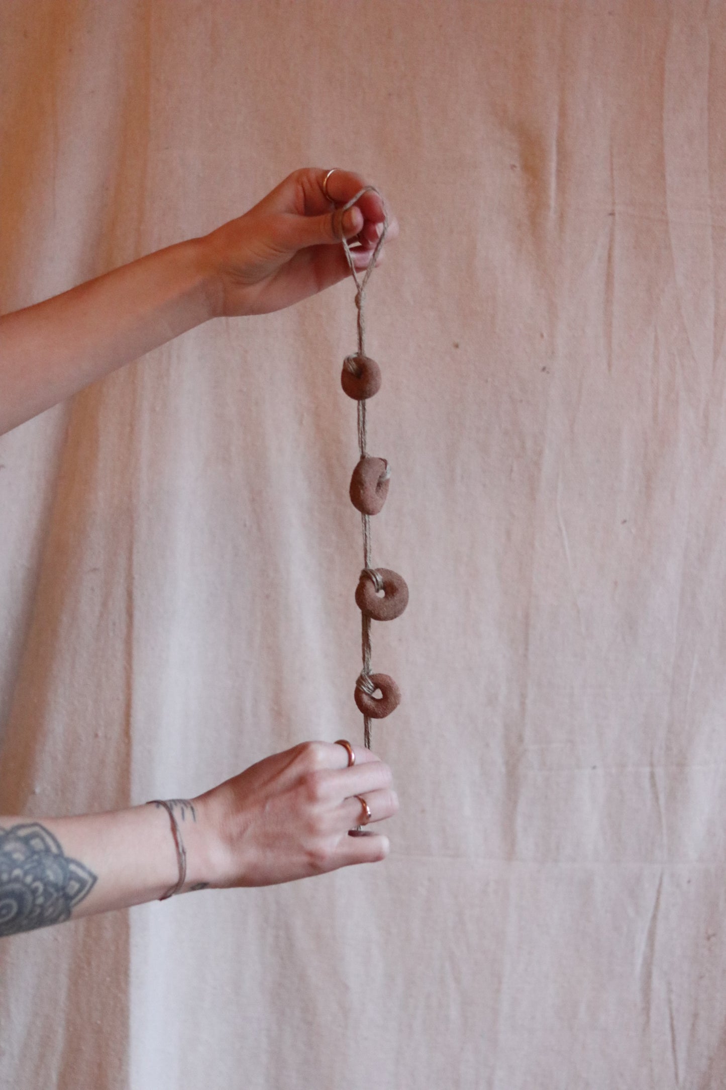 16" Gathered Earth Ogránica Wall Hanging