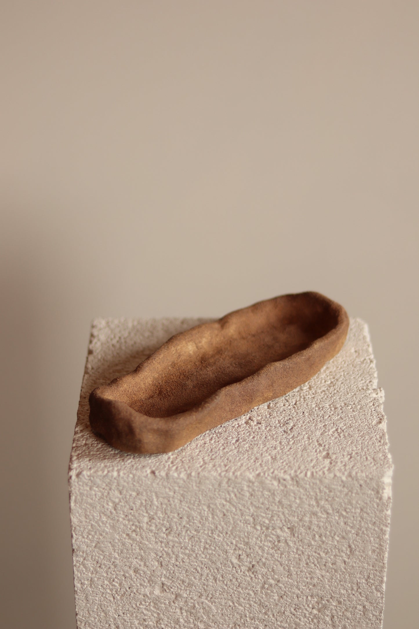 7.5" Gathered Earth Tray